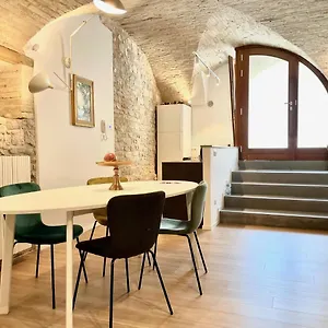 http://assisi-ad-apartaments-sorella-luna-boutique-home.hotels-perugia.com