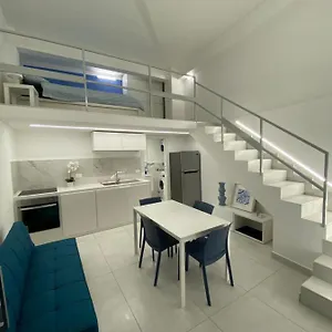 https://la-casa-di-ale.taorminaitalyhotels.com